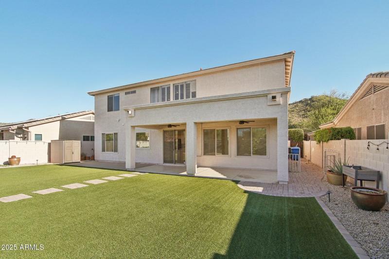 129-web-or-mls-N Hackberry Dr-S0811-043