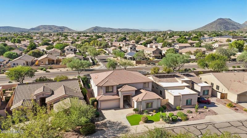 133-web-or-mls-N Hackberry Dr-S0811-047