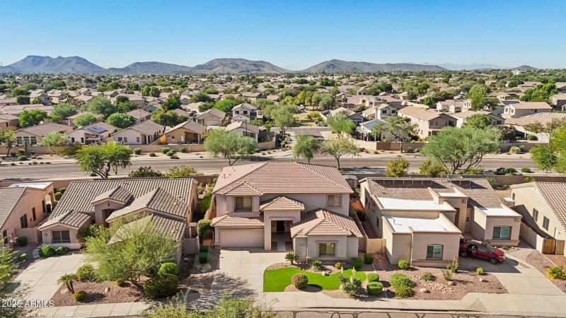 134-web-or-mls-N Hackberry Dr-S0811-048