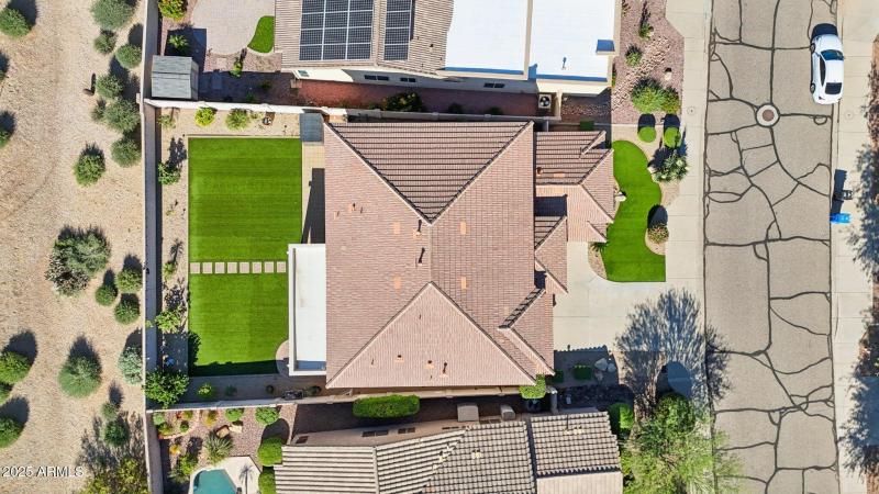 140-web-or-mls-N Hackberry Dr-S0811-054