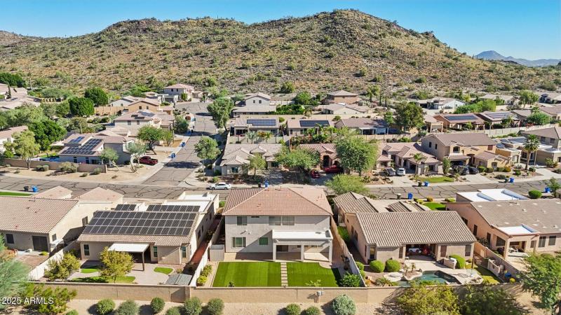 145-web-or-mls-N Hackberry Dr-S0811-059