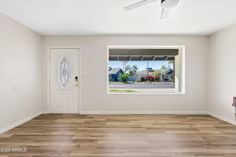 Virtual rendering with flooring