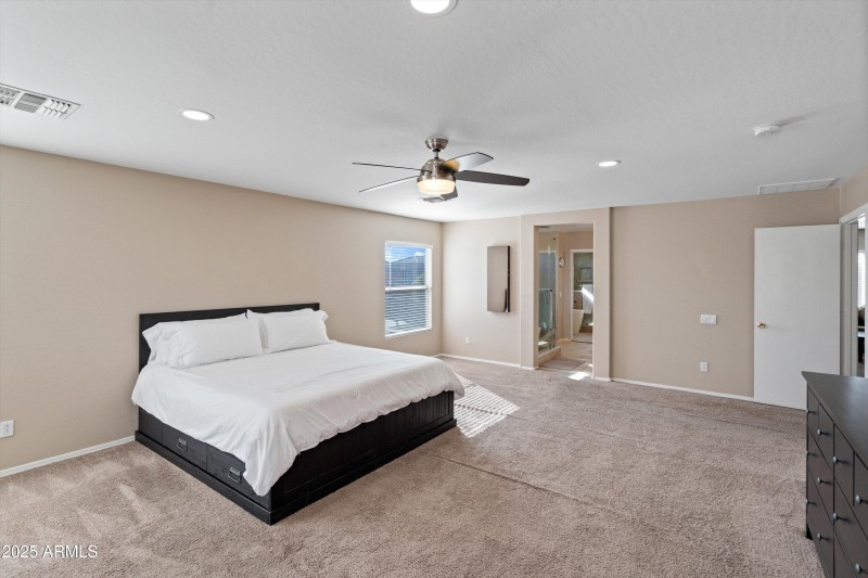 29-Large Primary Bedroom