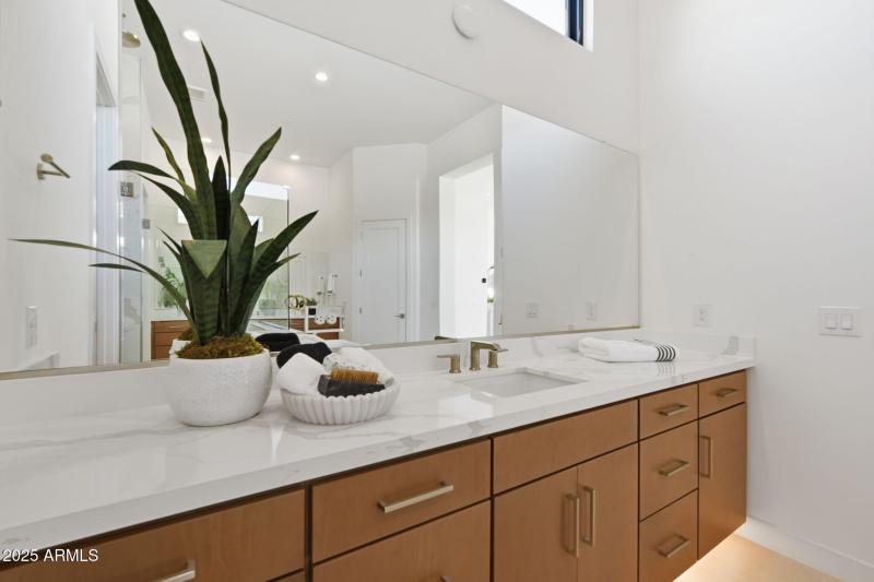 42-web-or-mls-042_ListerPros