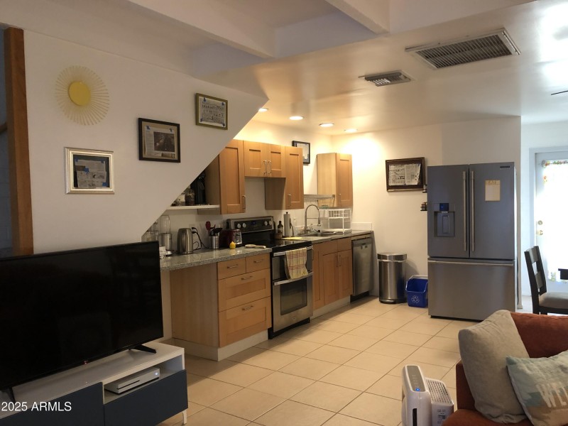 Kitchen w stainless steel appliances