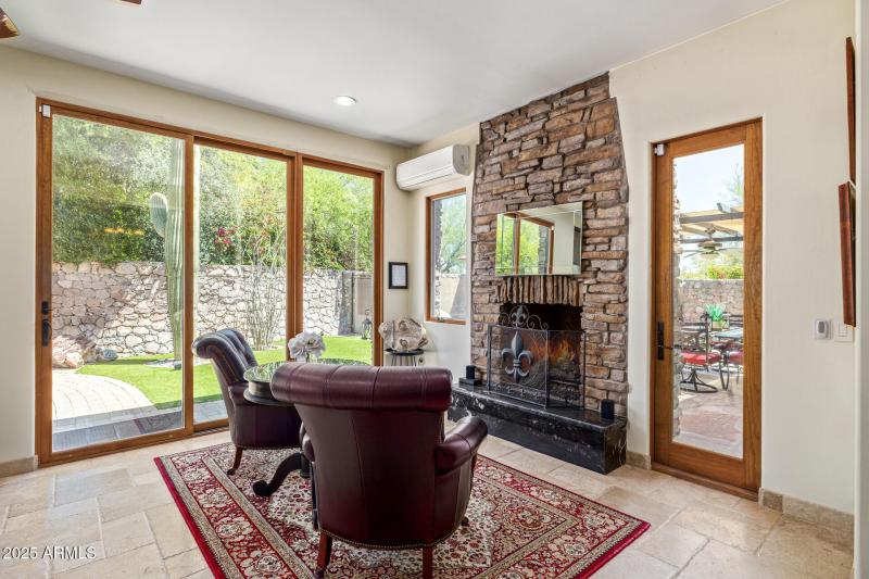 AZ Room w/ Fireplace