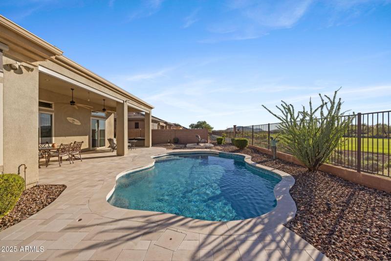 40406 N HAWK RIDGE TRL