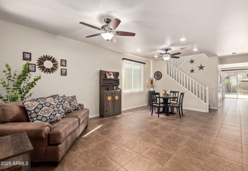 Living Rm Dining Rm 01