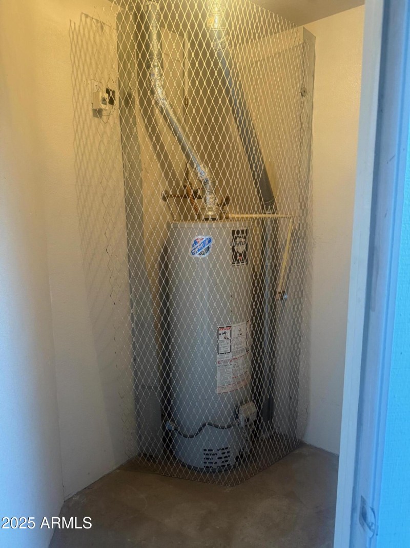 2071 Hawthorne Storage Unit