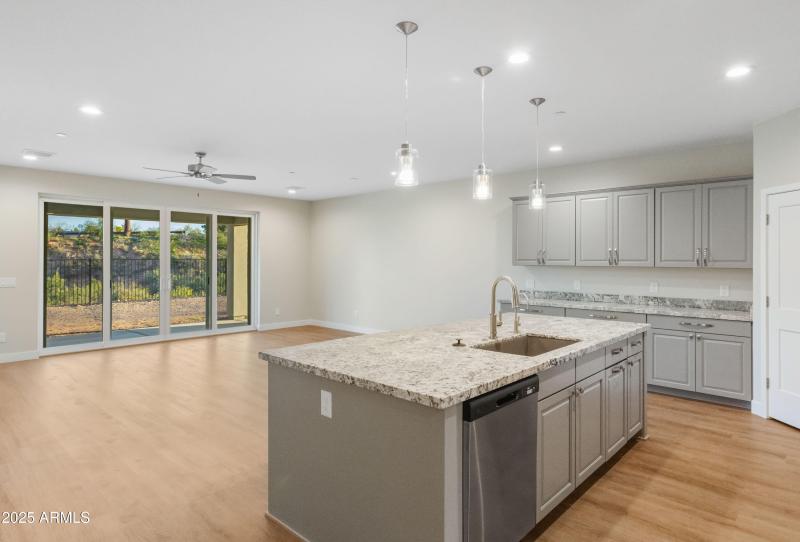 535-Cleopatra-Hill-17