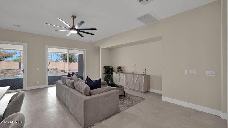 43-web-or-mls-P1276456