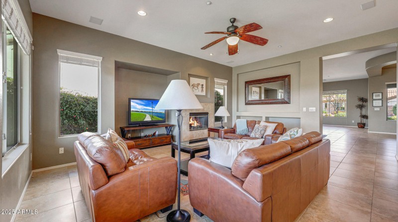 Family room, cozy up!