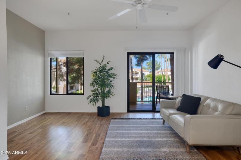 GREAT ROOM OVERLOOKING POOL