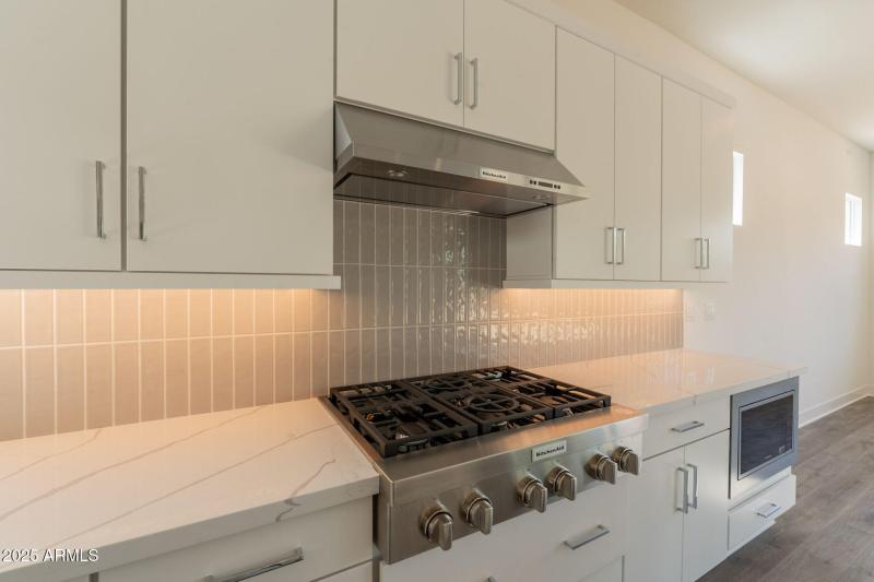 21-web-or-mls-Carlisle-21