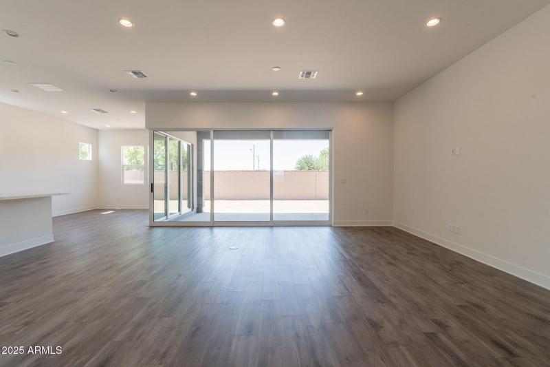 8-web-or-mls-Carlisle-8