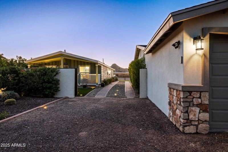 20-15220N27S-ocupix-TWI-