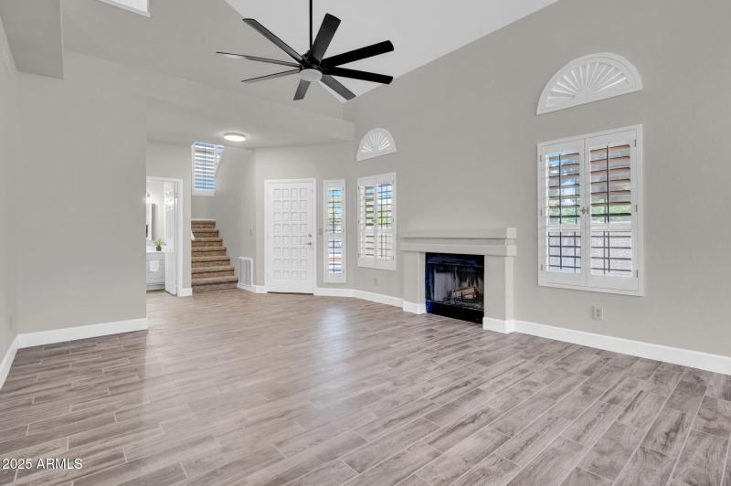 3-web-or-mls-12048 N 40th Way-3