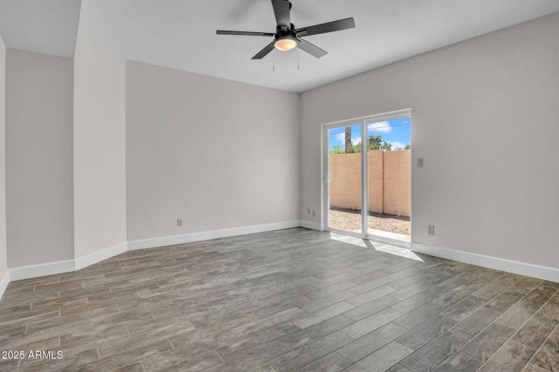 12-web-or-mls-12048 N 40th Way-12