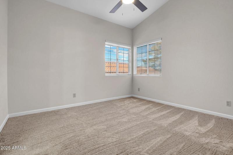 18-web-or-mls-12048 N 40th Way-18