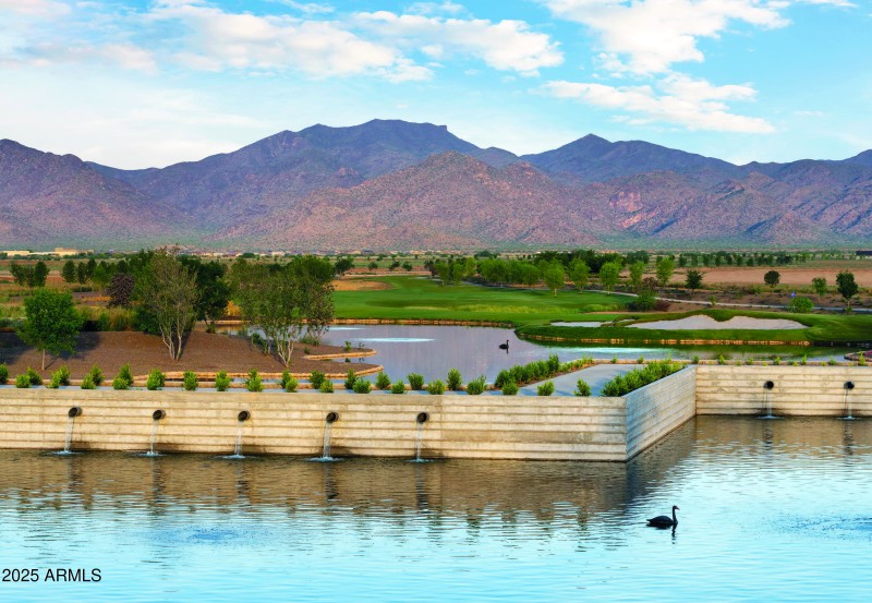 Amenities_SterlingGrove_Golf_Hole_8_CC_R