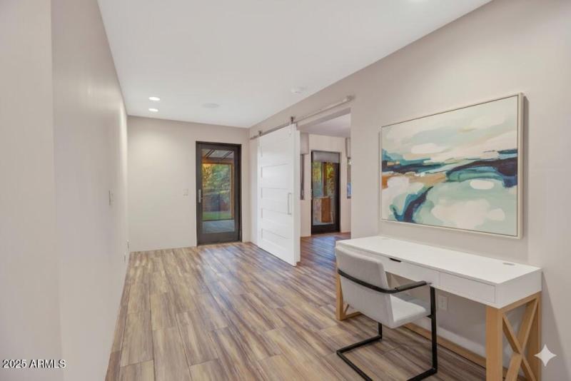 Virtually enhanced office 2