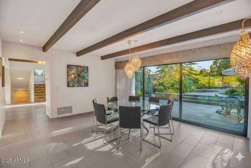 Virtually staged dining room 1