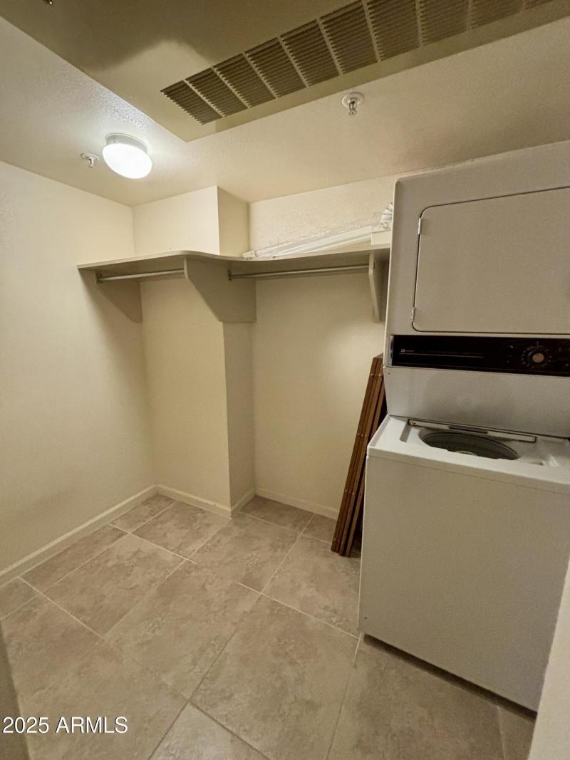 WASHER DRYER IN LARGE CLOSET
