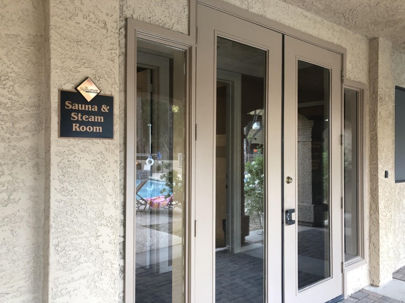 Community Sauna & Steamroom