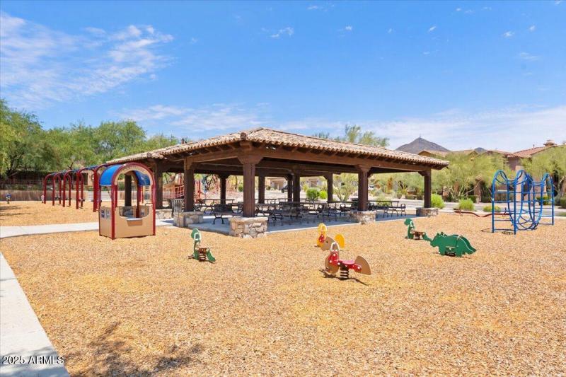 82-Windgate Community