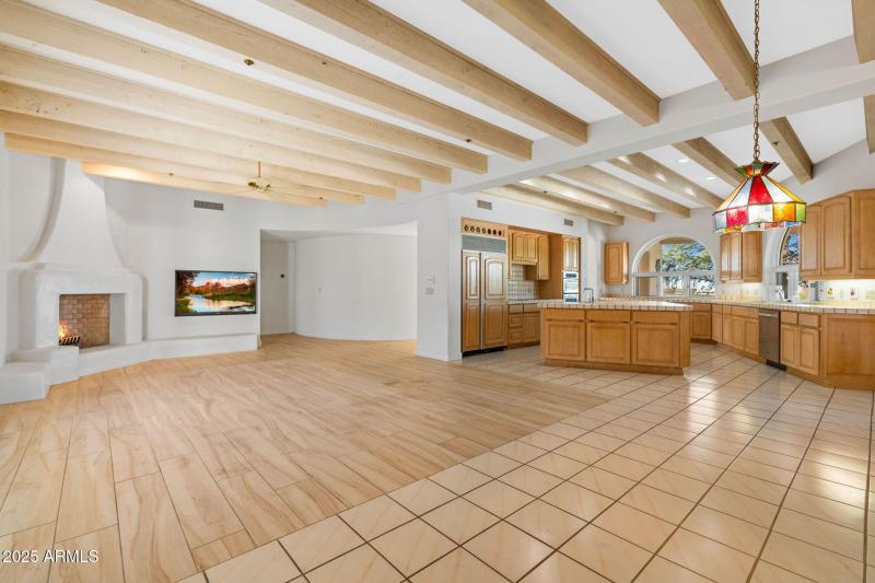 11-web-or-mls-26055-n-107th-way