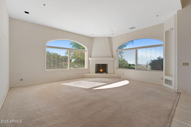 6-web-or-mls-26055-n-107th-way