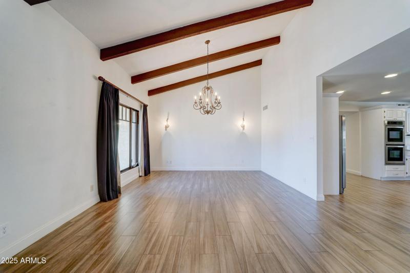 8046 E Del Caverna Dr-5