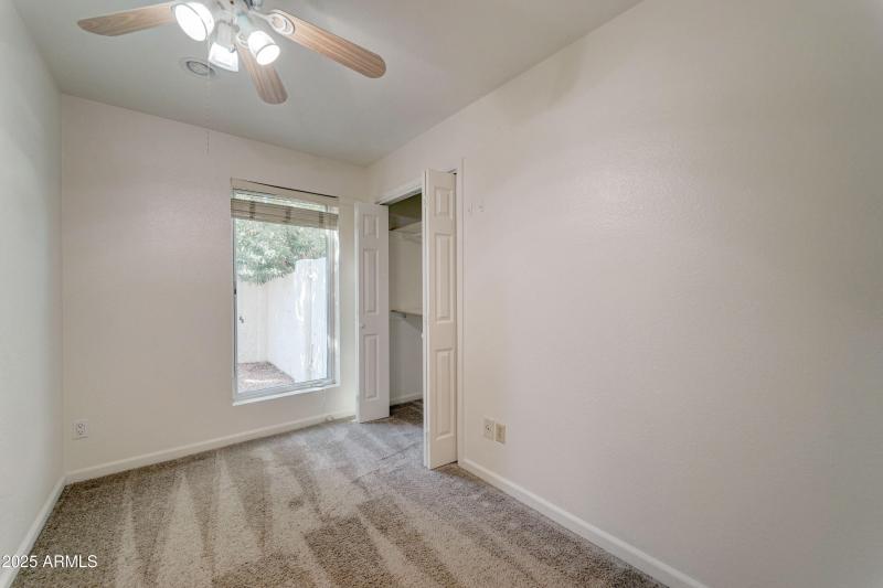 8046 E Del Caverna Dr-31