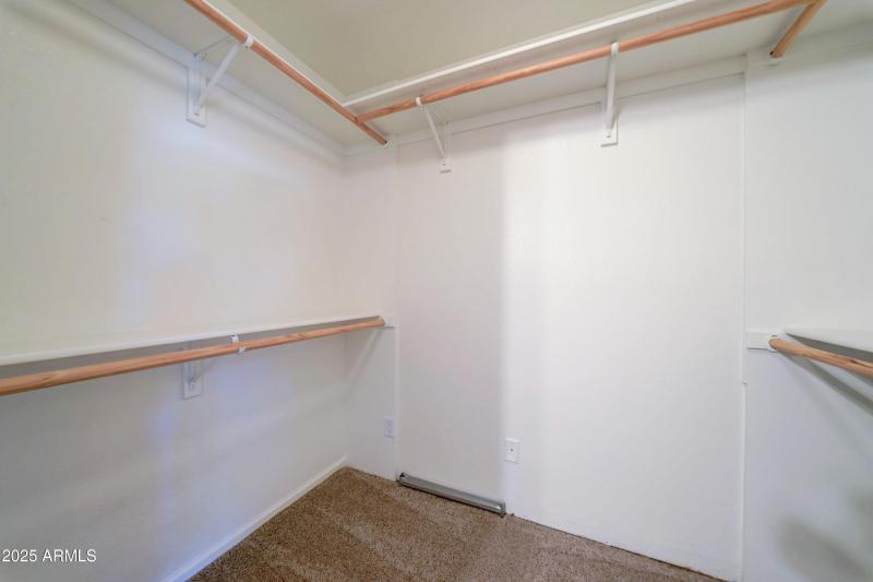 8046 E Del Caverna Dr-35