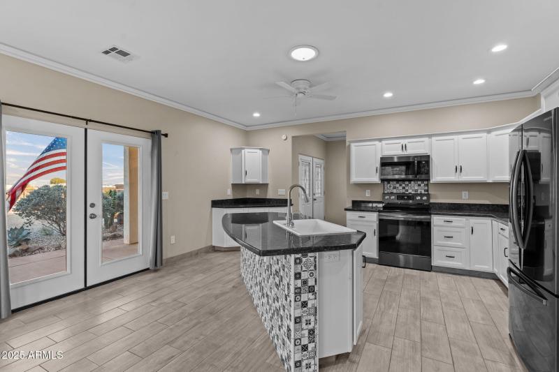 4045 Black Mountain Rd