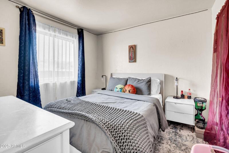 17-custom-1123 W Fillmore St-17