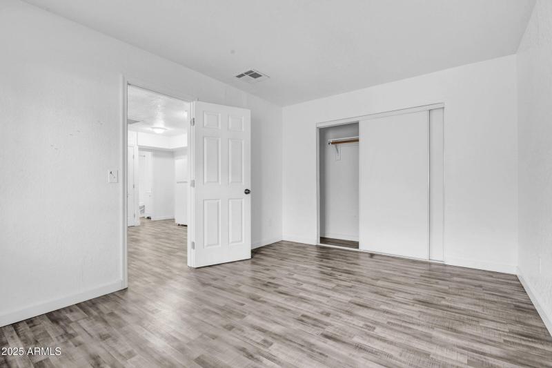 12-custom-1123 W Fillmore St-12