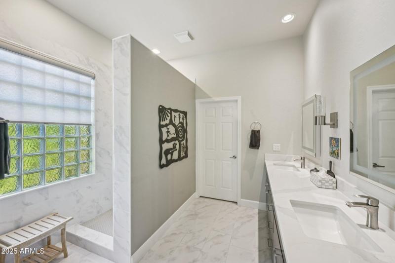 21-web-or-mls-N Golf Crest Rd-S0911-021