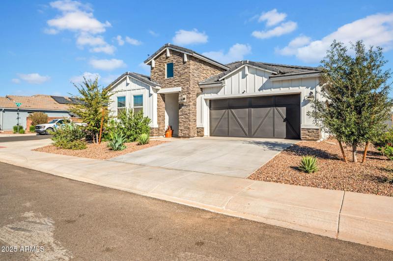 2-web-or-mls-36941 N Aleutian Dr-2