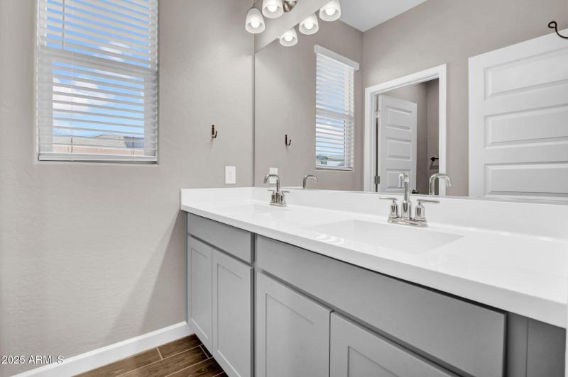 21-web-or-mls-36941 N Aleutian Dr-21