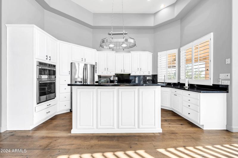 8400 E Dixileta Dr-29