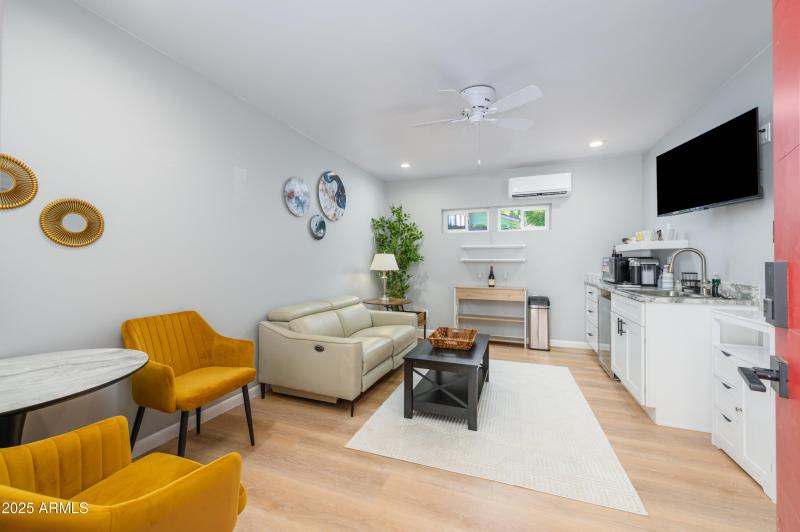 107 E Pinal Street-14