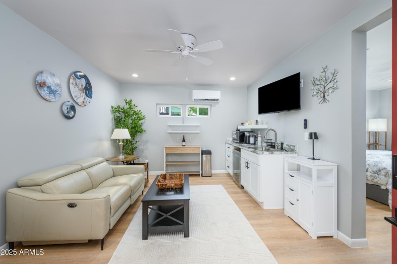 107 E Pinal Street-15