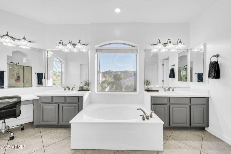 4509 W McNeil Street, Laveen, AZ 85339