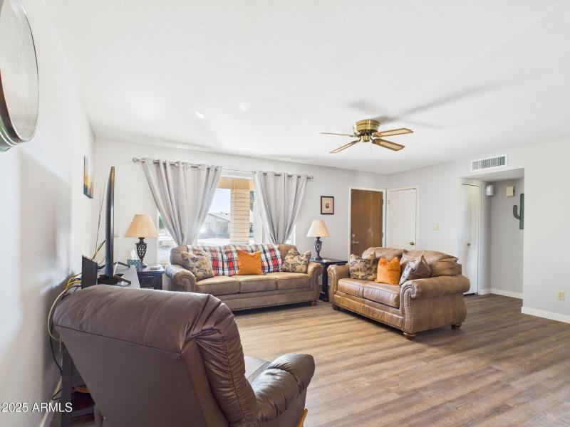 5-web-or-mls-CAM03379G0-PR0163-STILL005