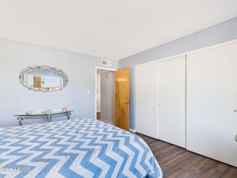 14-web-or-mls-CAM03379G0-PR0163-STILL014