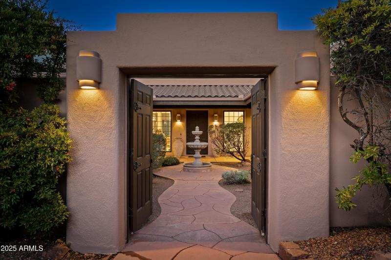 PRIVATE COURTYARD ENTRANCE