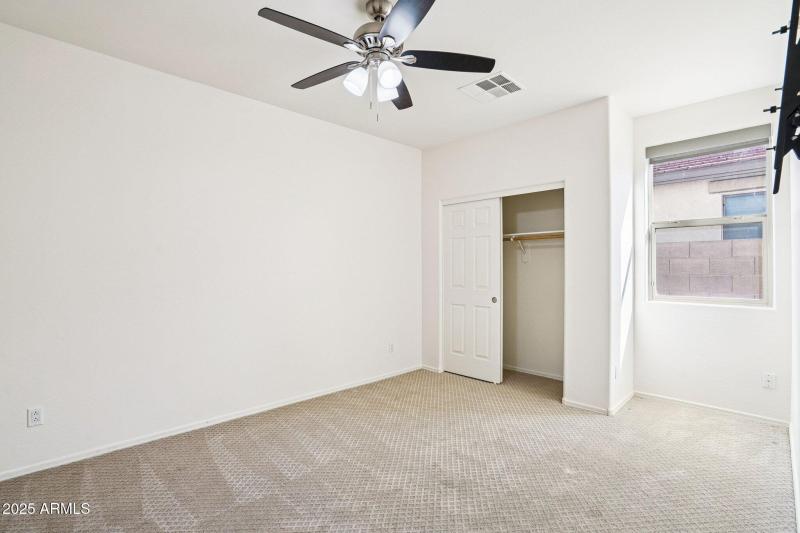 19-web-or-mls-E Navajo Trail-S0711-019