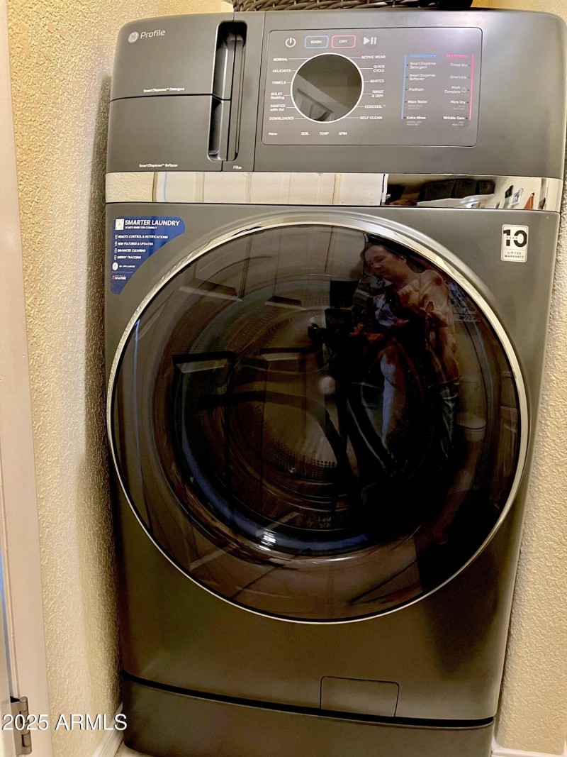 Washer/Dryer Combo Conveys