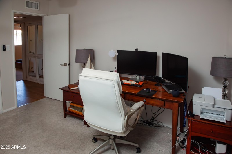 1326EarllDr-Interior-003-web